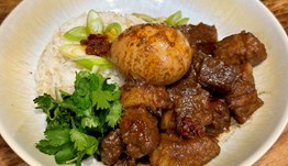 Braised pork in soy sauce/Tau yew bak